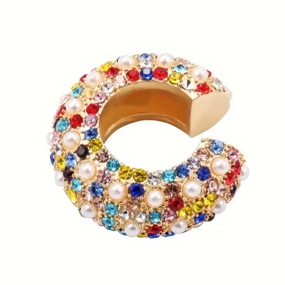 Jewelry - LAST ONE! new! Trending  bold cuff earrings